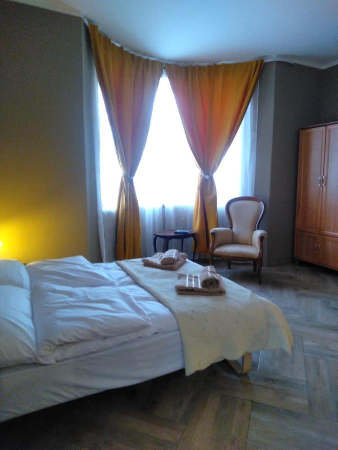 Sunny Bear Bed & Breakfast Jelenia Góra Buitenkant foto